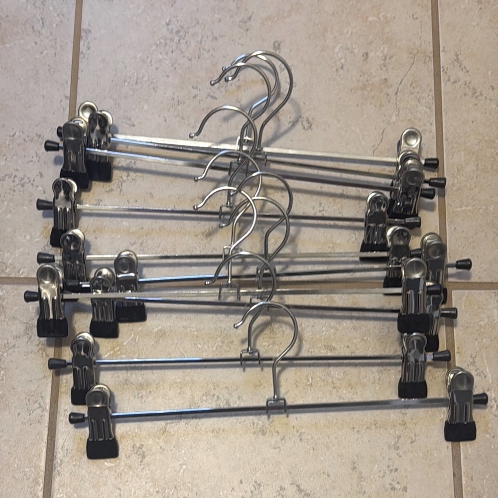 Set of 10 Metal Clip Hangers
